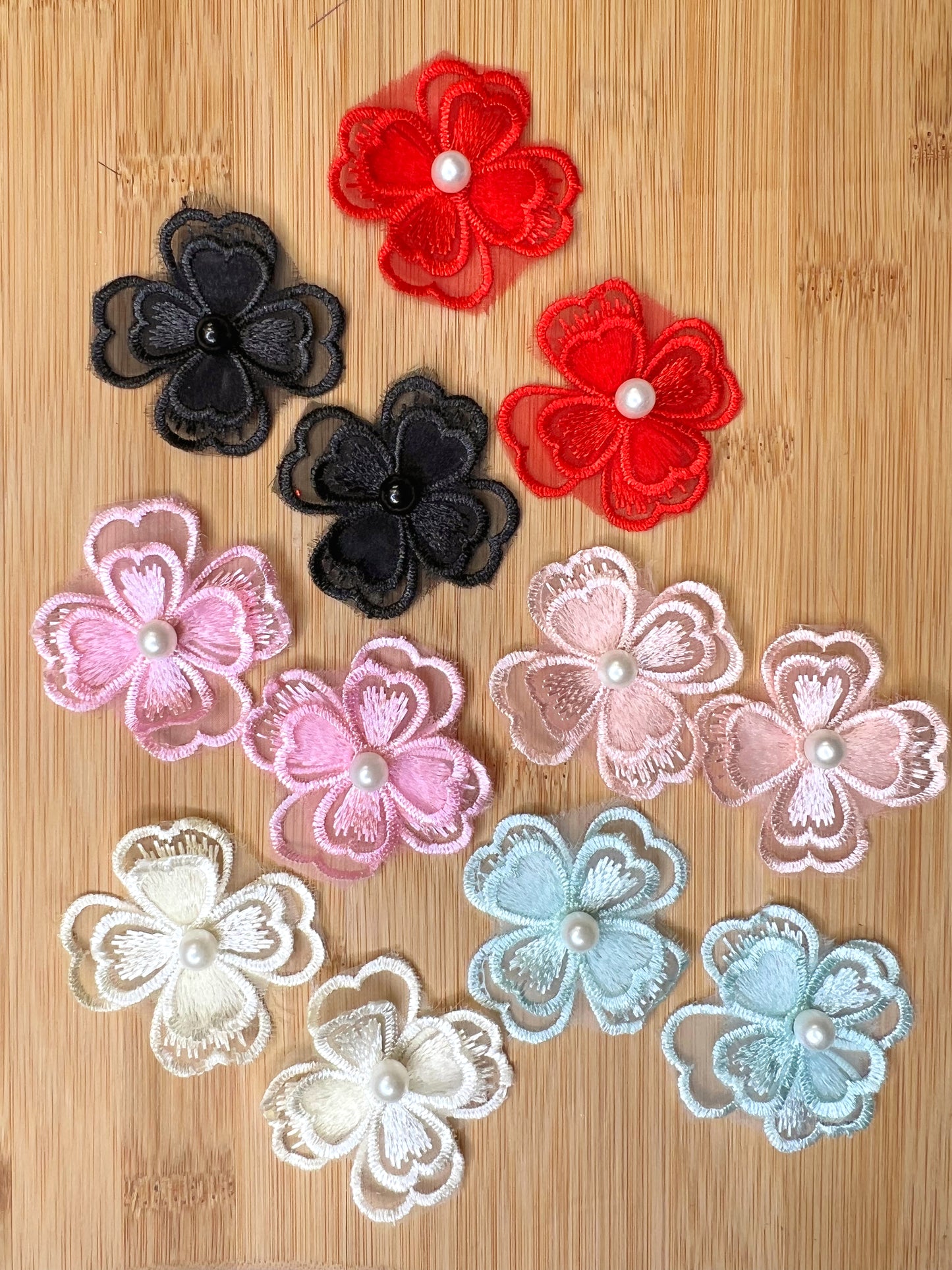 12pcs Embroidered Flower Center Pearl